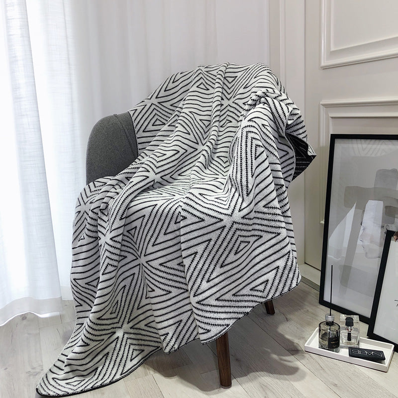 Filippa - Reversible Knitted Blanket